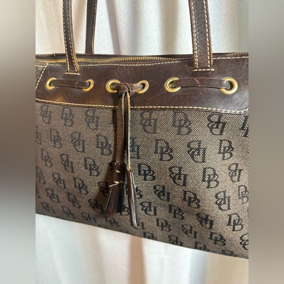 Vintage Dooney & Bourke Signature DB Purse Large Tassel Tote Y2K Brown GUC! - Picture 2 of 14